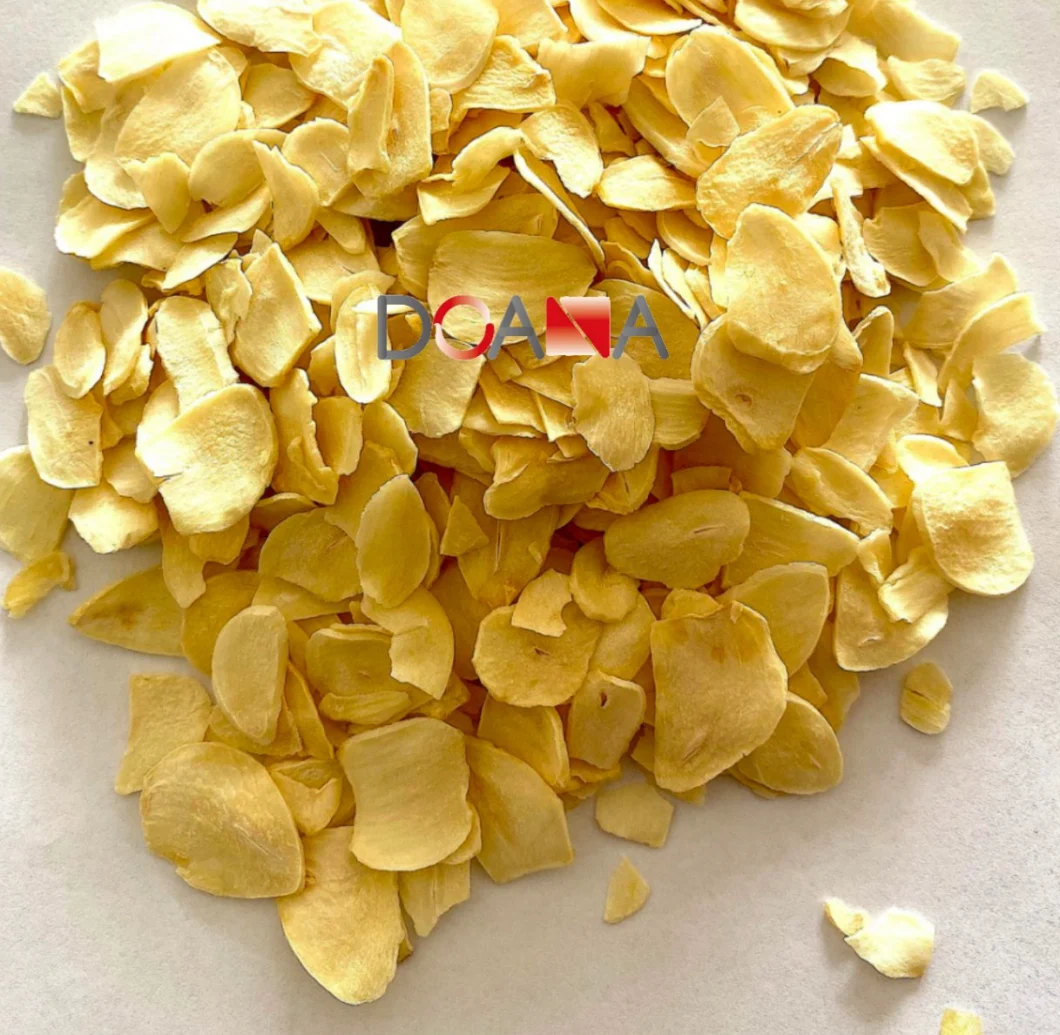 Chinese Factory Good Price Dehydrated White Garlic Flakes